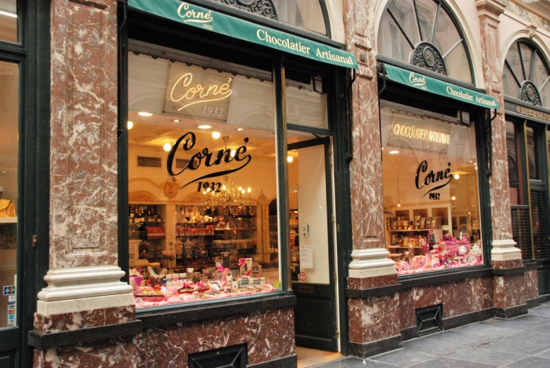 patisserie-BAUDUEN-min_chocolate_chocolaterie_shop_luxury_chic_gallery_brussels_belgium-558146